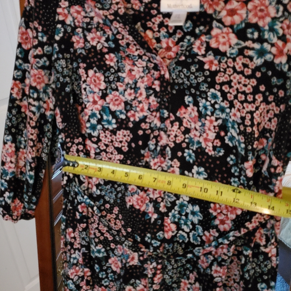 Floral Maternity Top - Picture 5 of 6